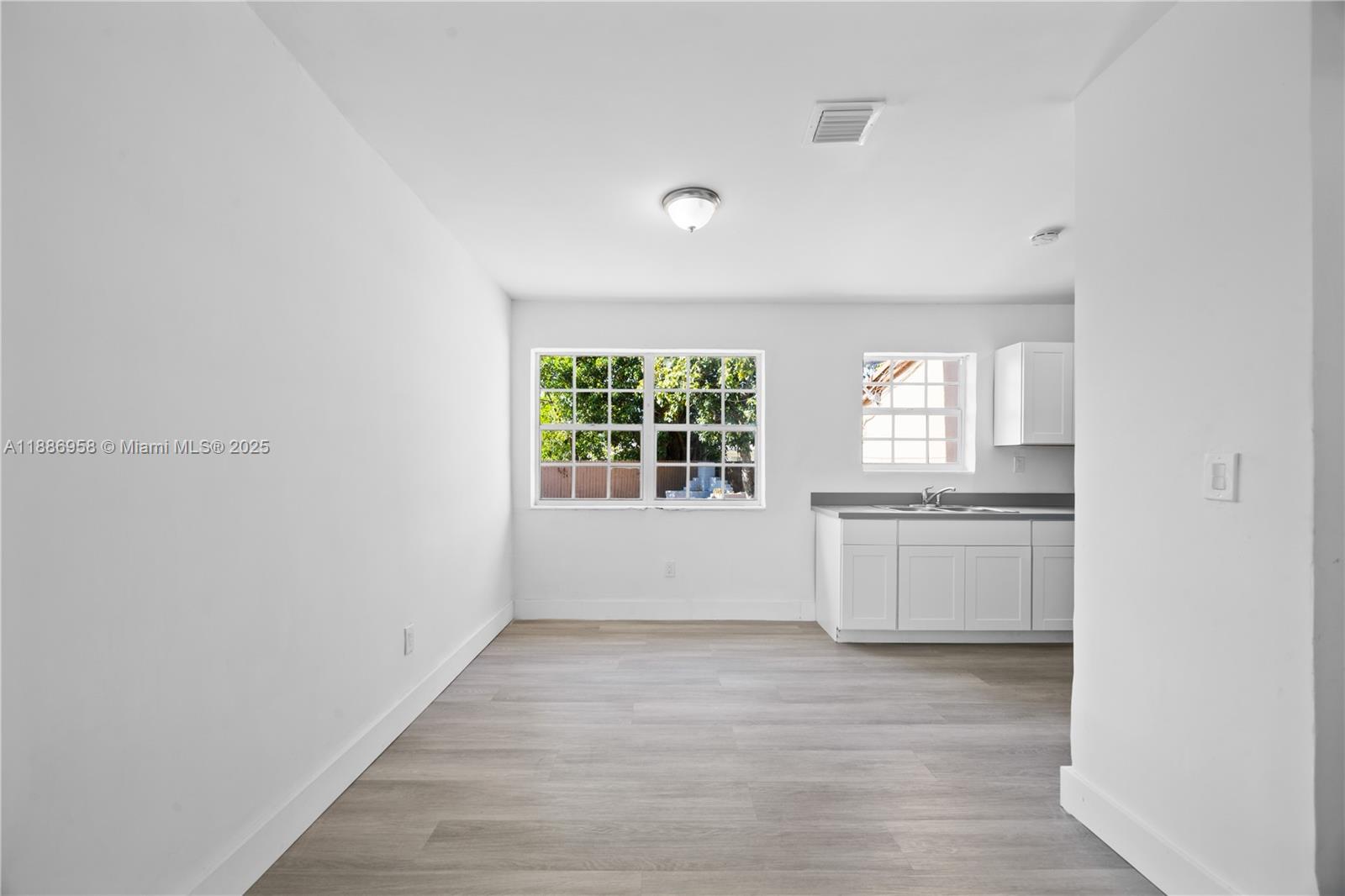 REPLAT OF PORTIONS OF RIC - Residential