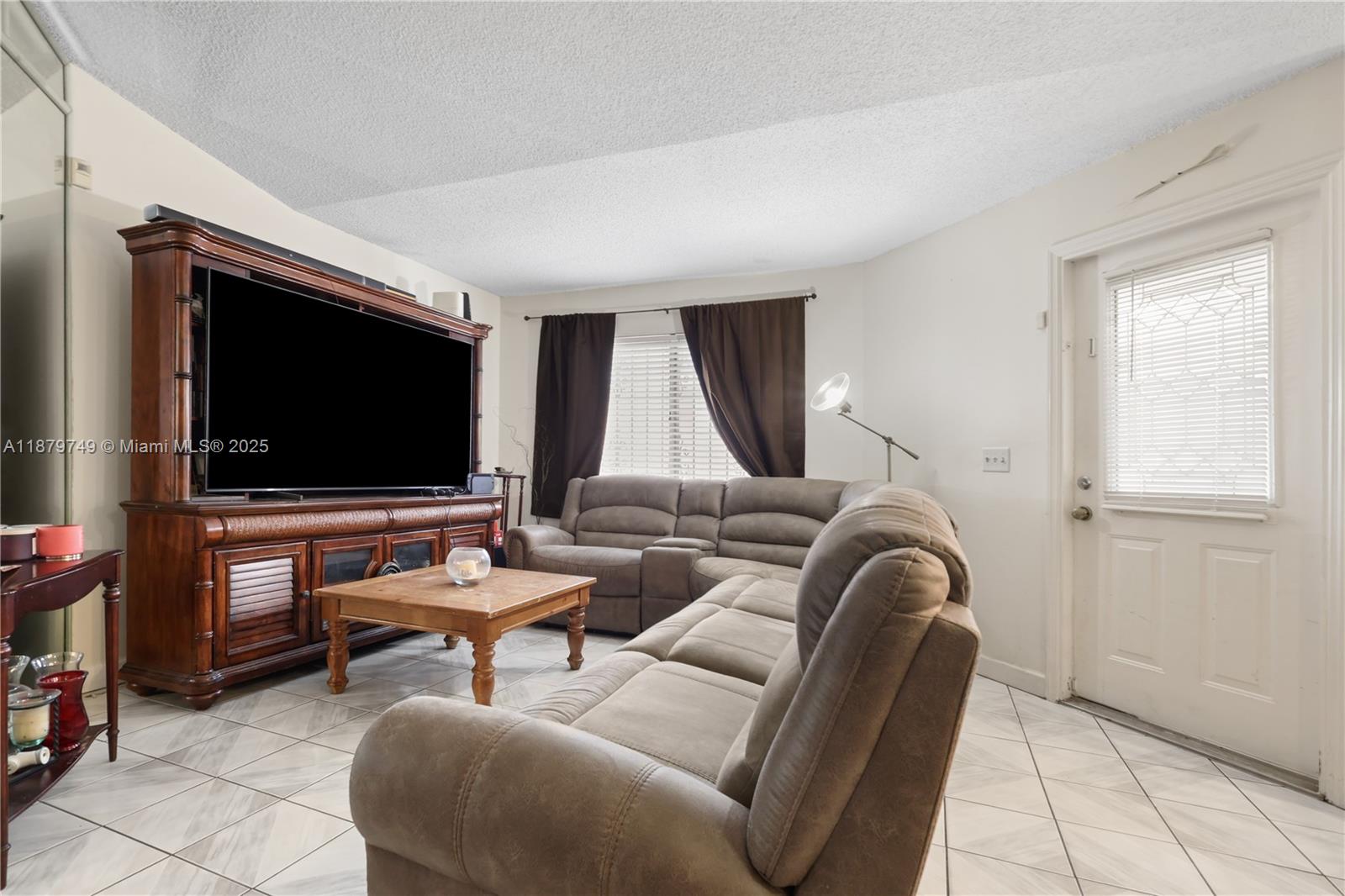 LORMAR I - Residential