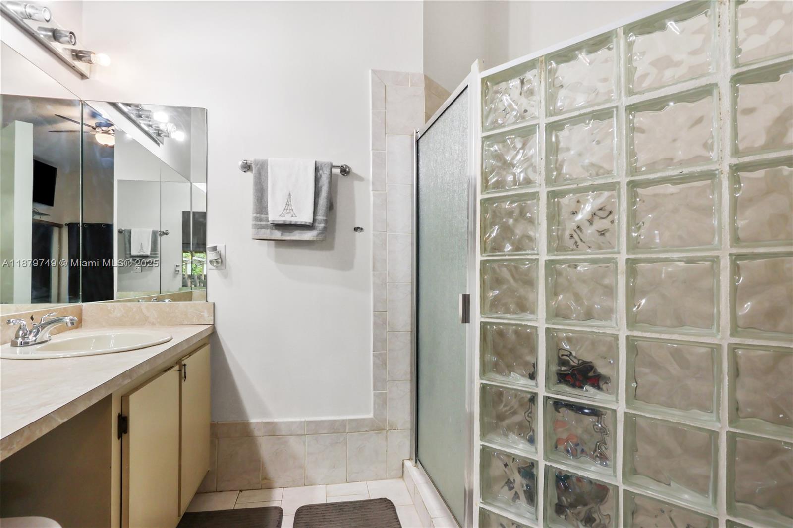 LORMAR I - Residential