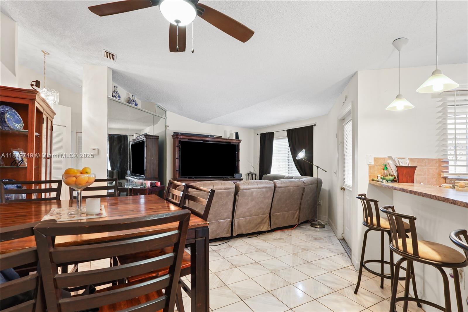 LORMAR I - Residential