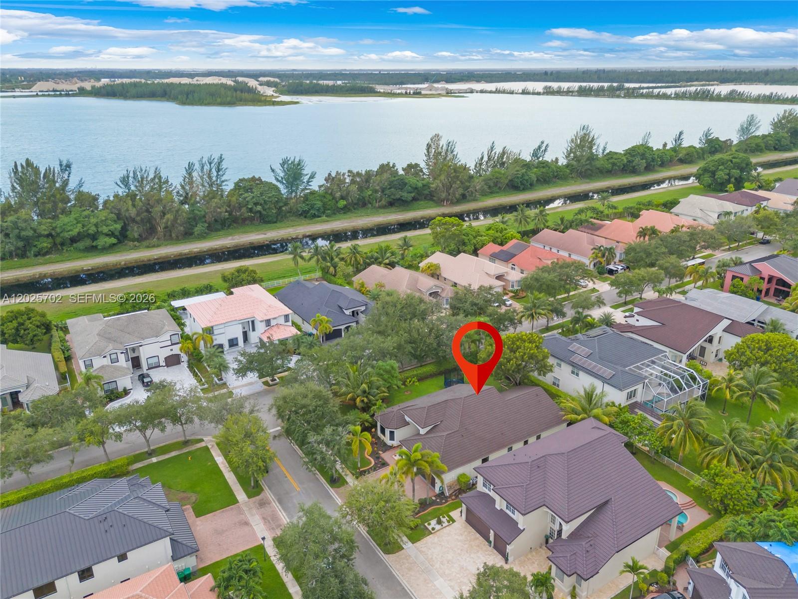 SUNSET LAKES PLAT THREE - Residential