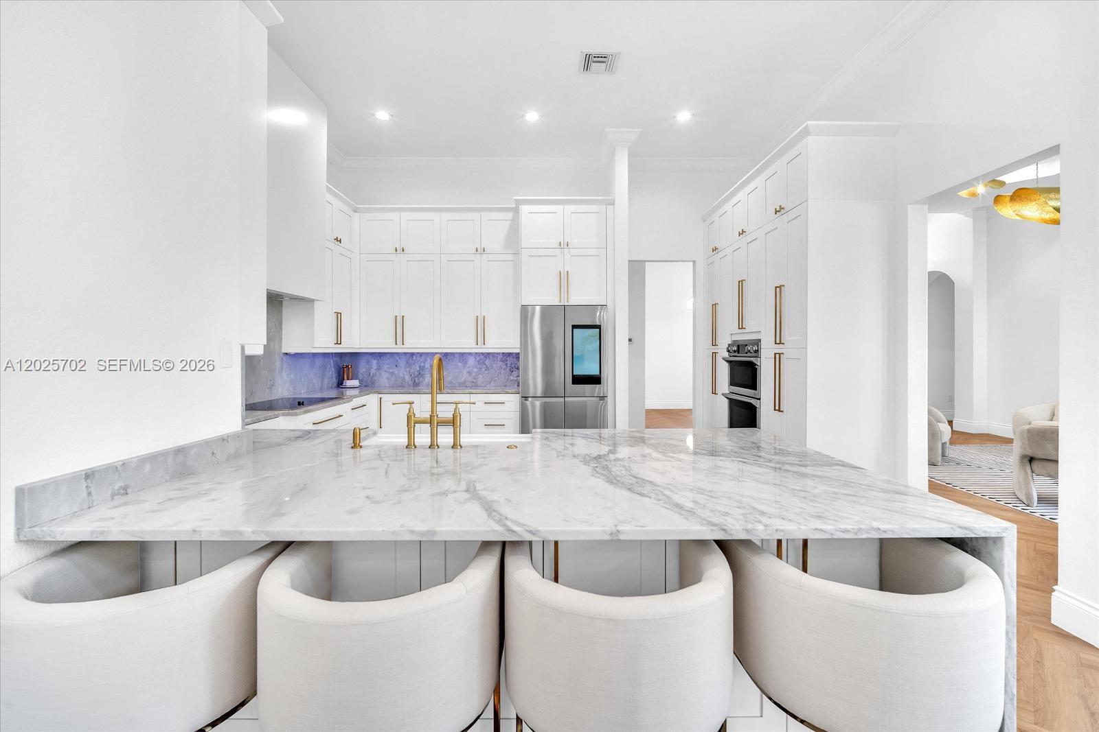 SUNSET LAKES PLAT THREE - Residential