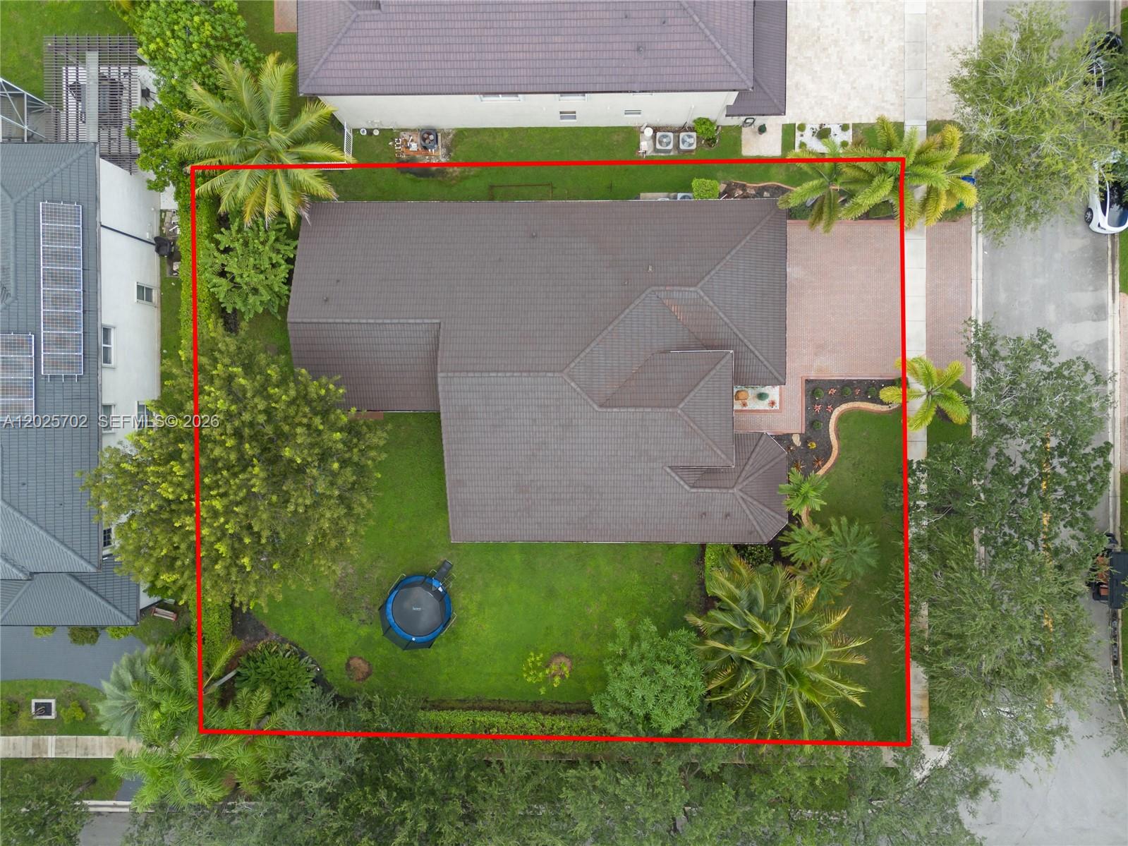SUNSET LAKES PLAT THREE - Residential