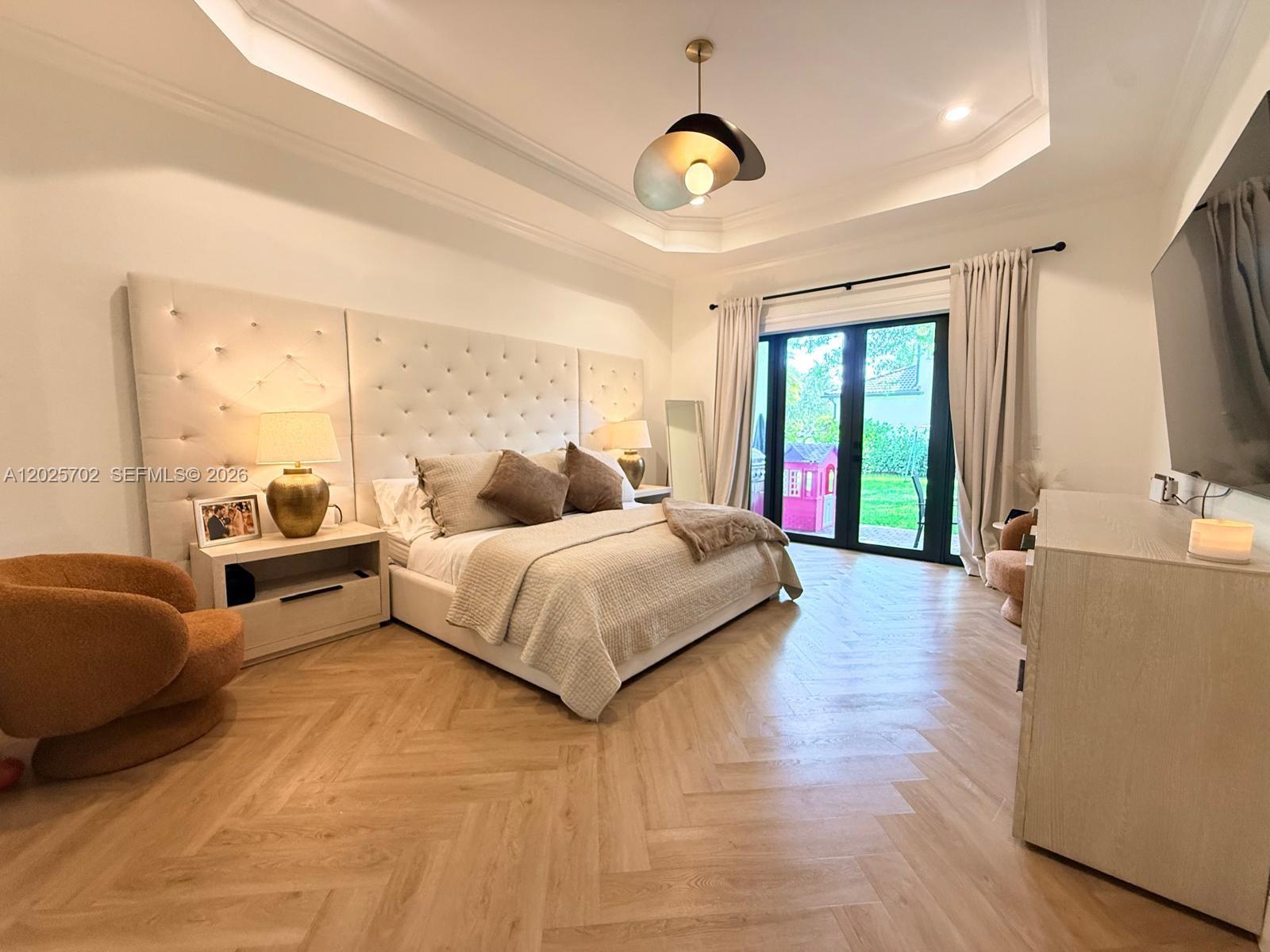SUNSET LAKES PLAT THREE - Residential