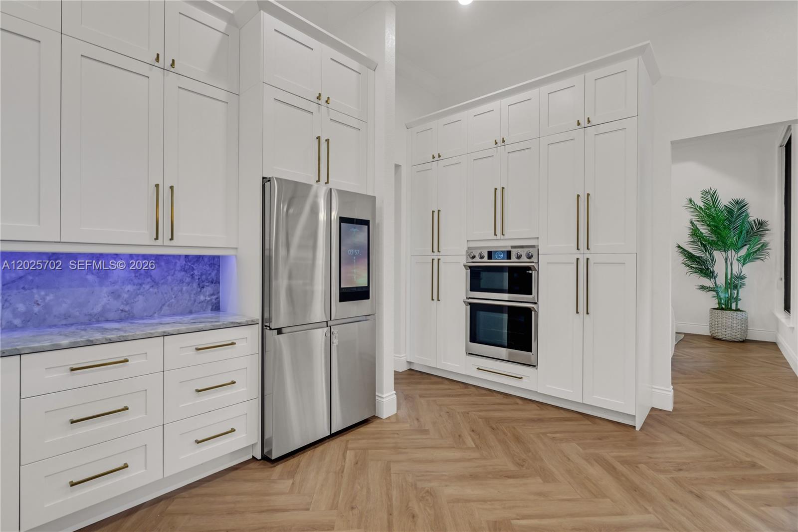 SUNSET LAKES PLAT THREE - Residential