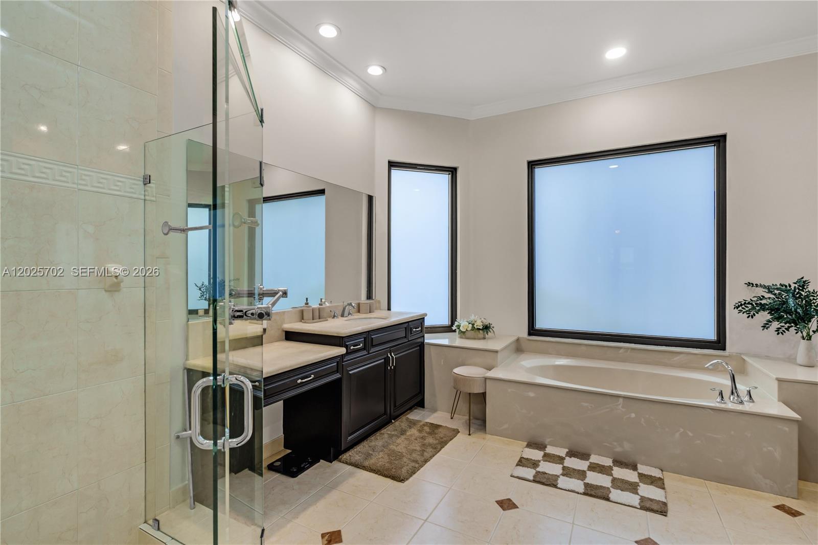 SUNSET LAKES PLAT THREE - Residential