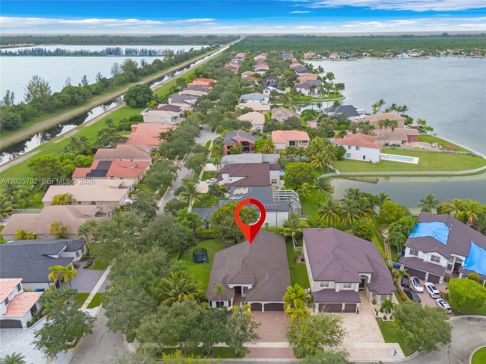 SUNSET LAKES PLAT THREE - Residential