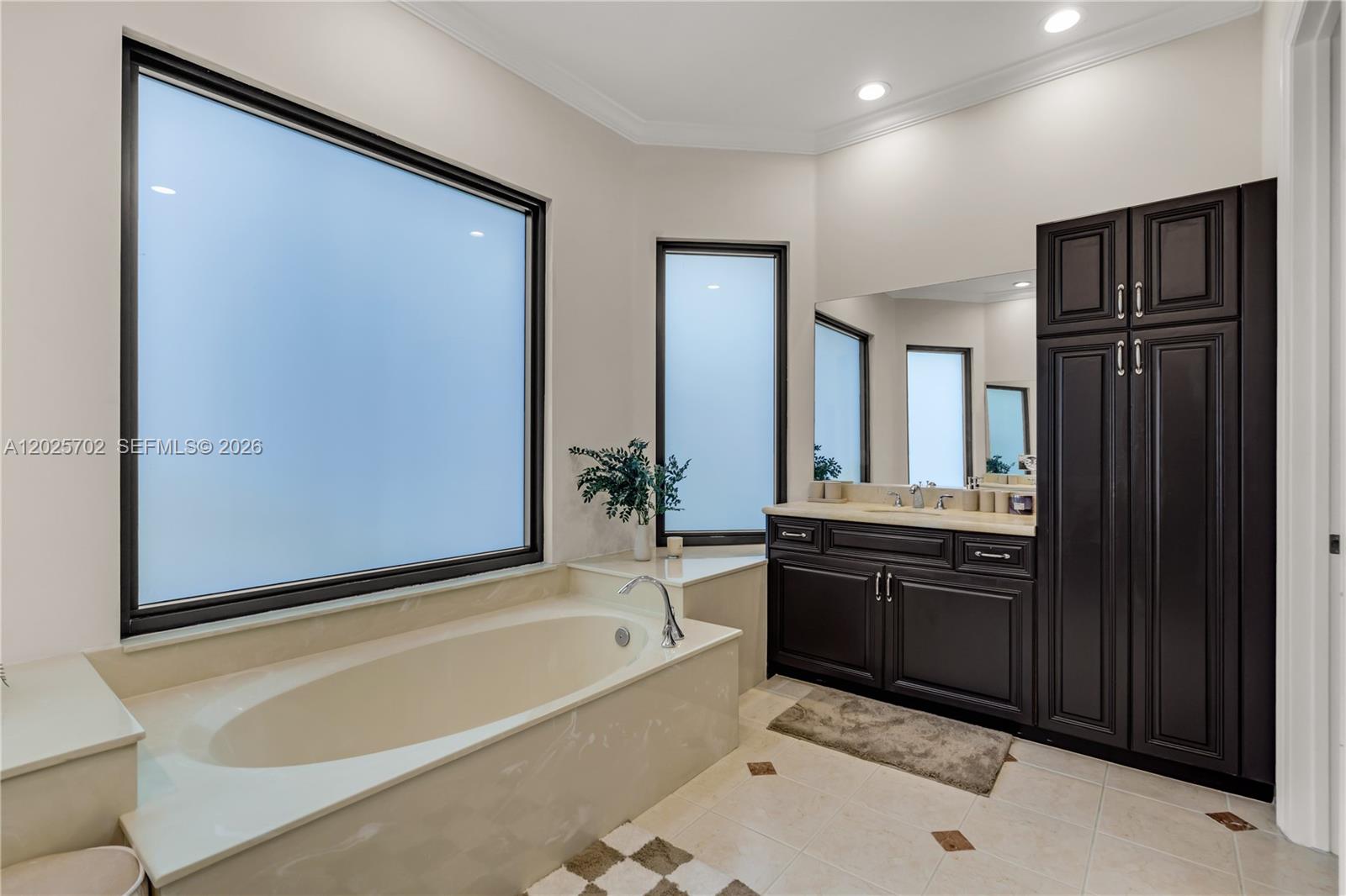 SUNSET LAKES PLAT THREE - Residential
