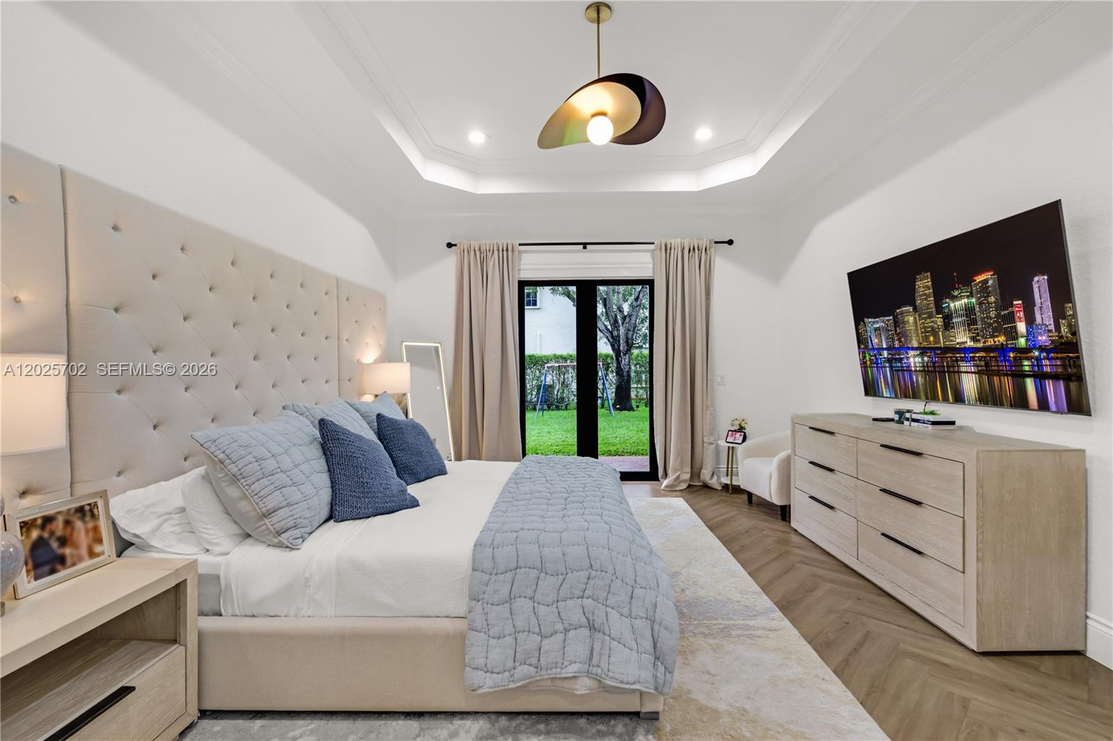 SUNSET LAKES PLAT THREE - Residential