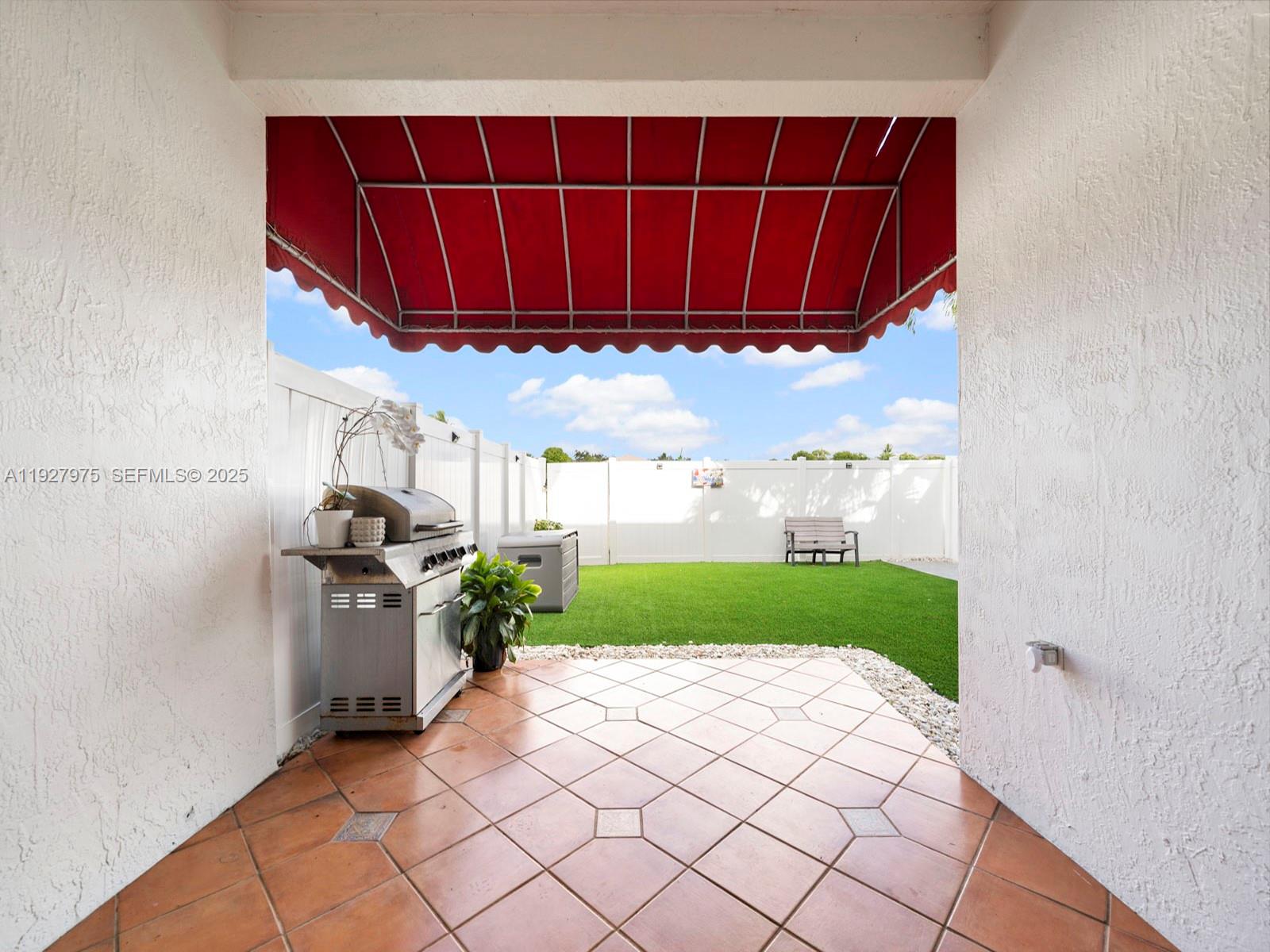 REPLAT OF PORTION OF M P - Residential Lease