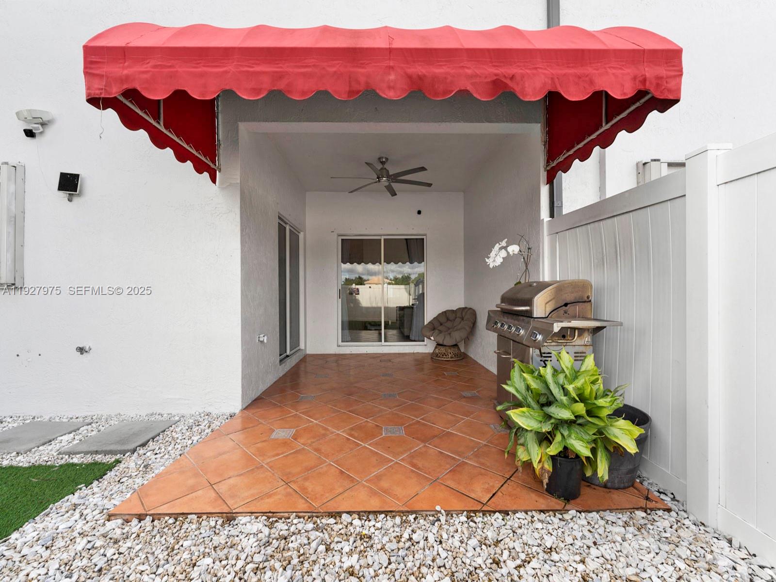 REPLAT OF PORTION OF M P - Residential Lease