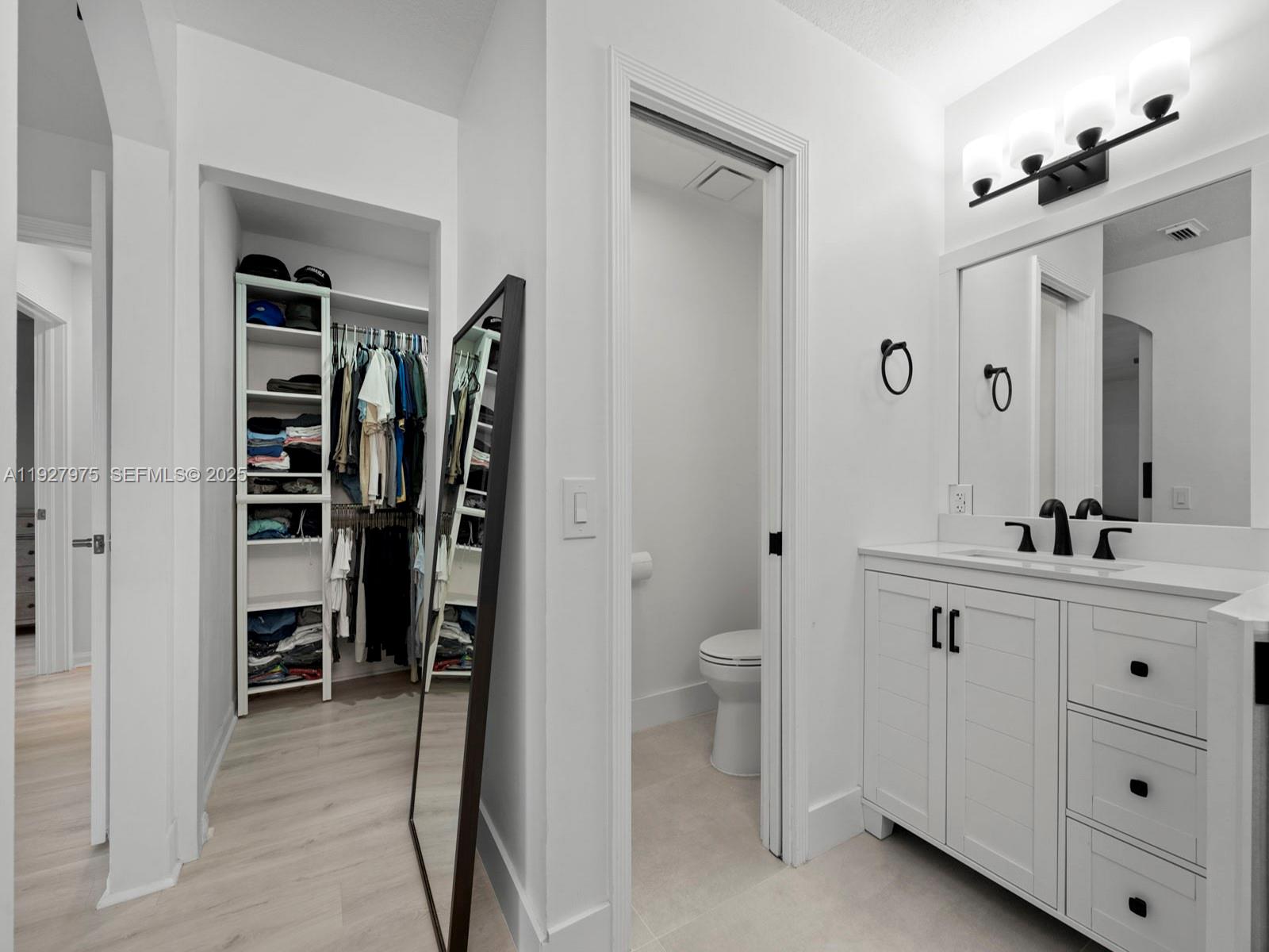 REPLAT OF PORTION OF M P - Residential Lease