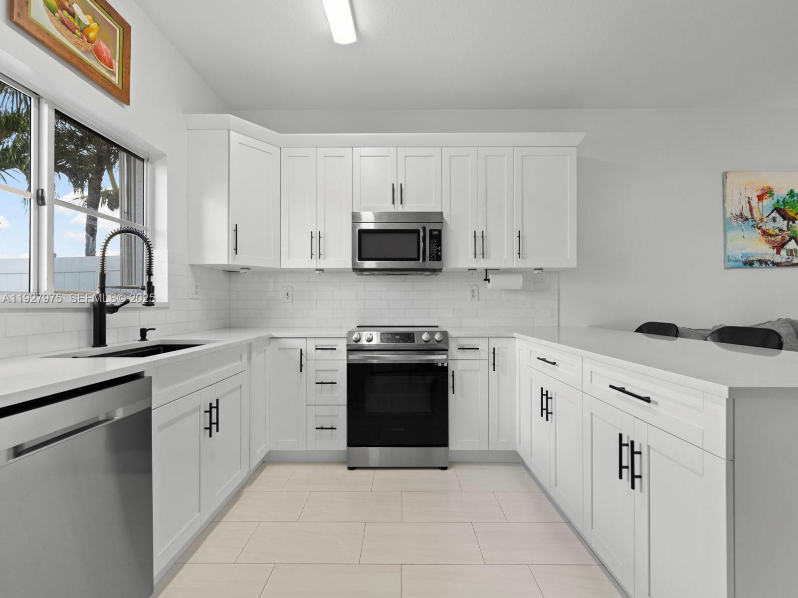 REPLAT OF PORTION OF M P - Residential Lease