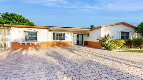 A home in Lauderdale Lakes