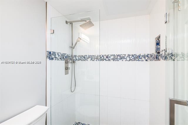 WAVE CONDO - Residential Lease