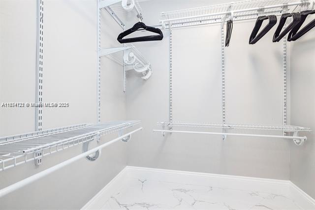 WAVE CONDO - Residential Lease