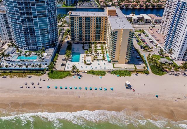 WAVE CONDO - Residential Lease