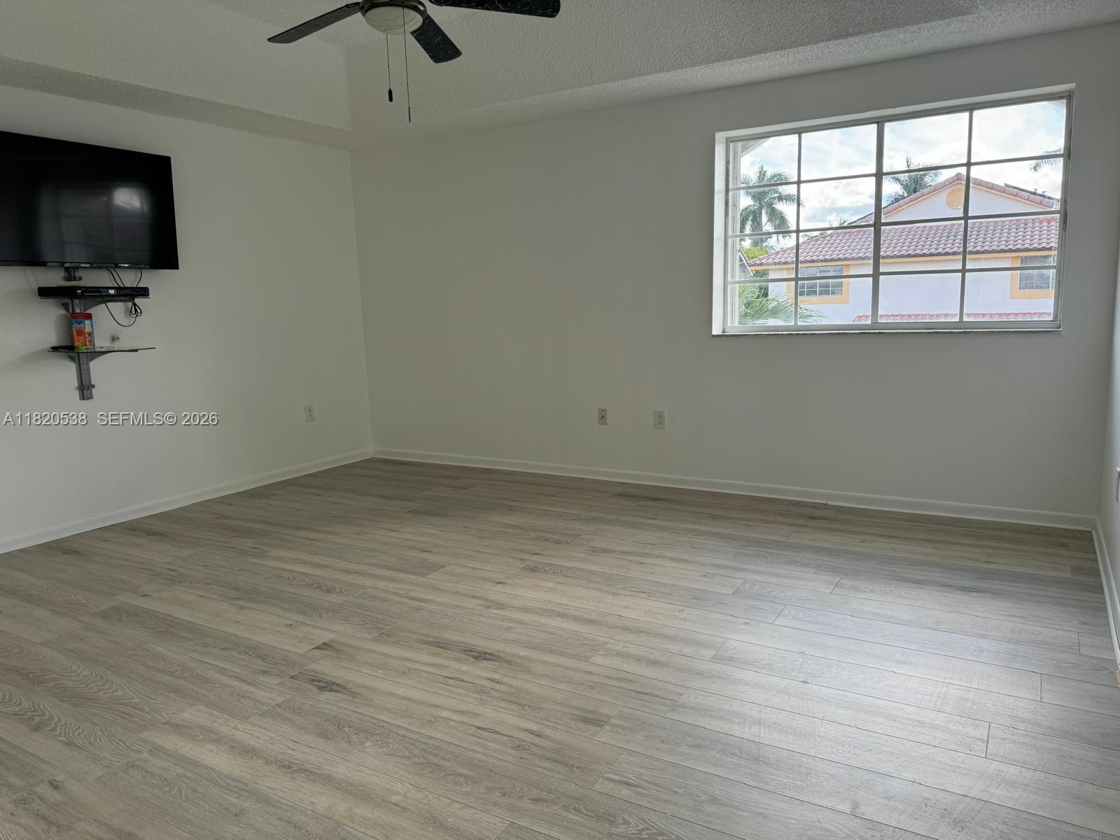 SAWGRASS ESTATES NORTH - Residential Lease