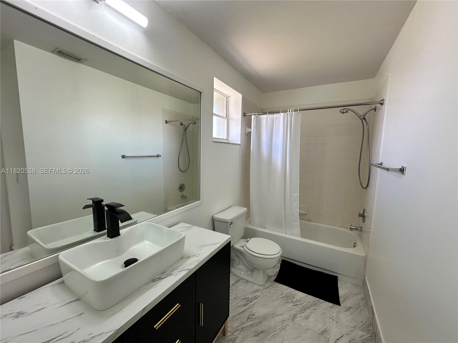 SAWGRASS ESTATES NORTH - Residential Lease