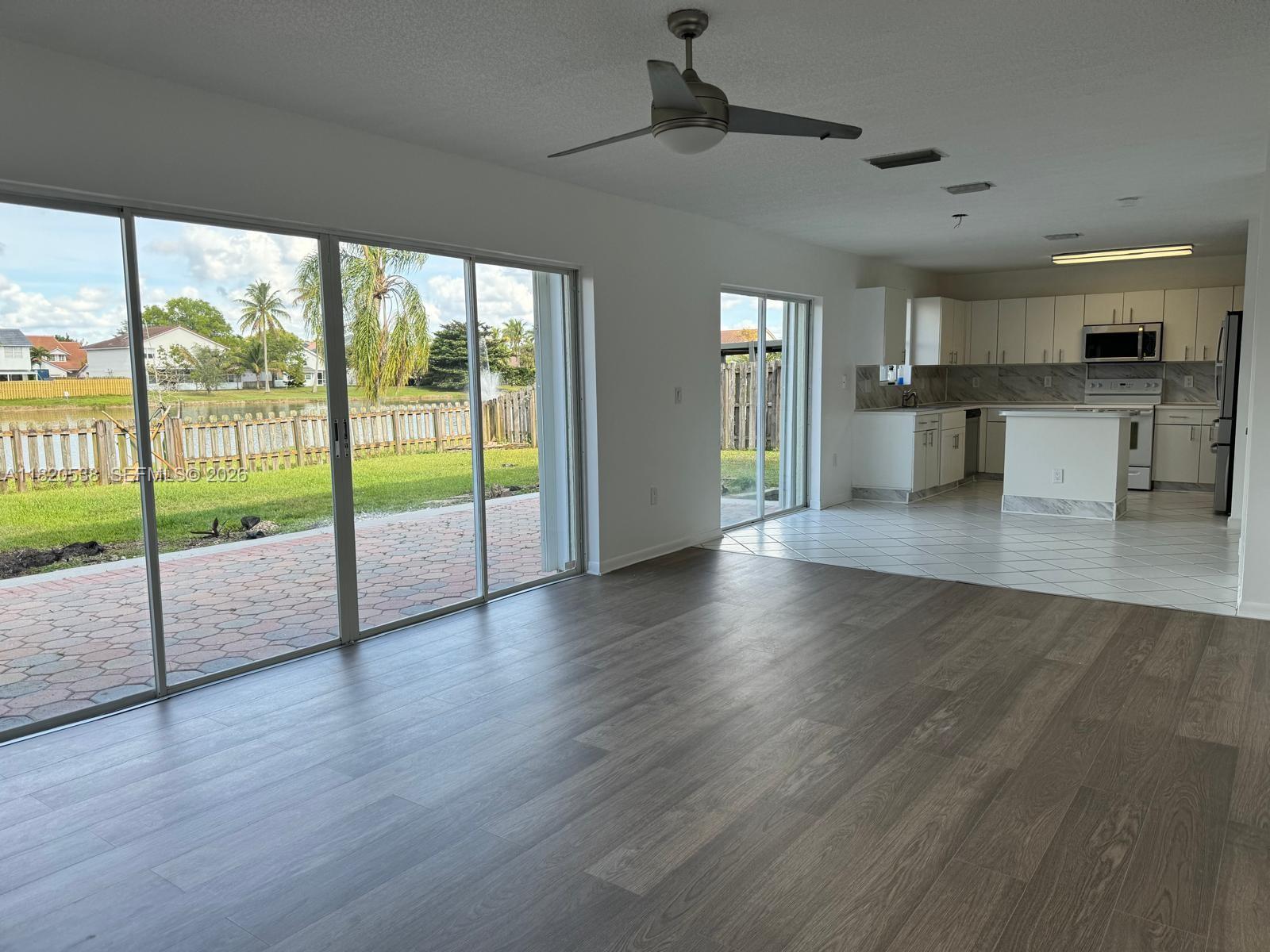 SAWGRASS ESTATES NORTH - Residential Lease