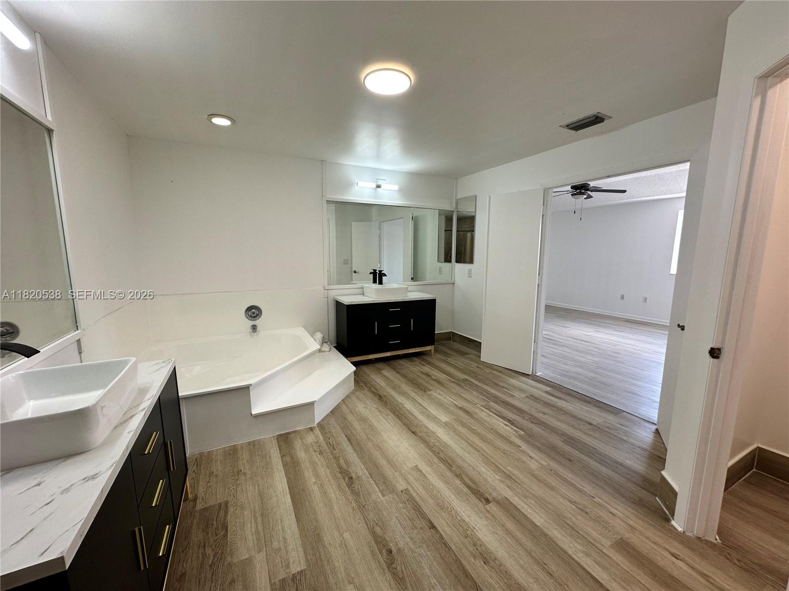 SAWGRASS ESTATES NORTH - Residential Lease
