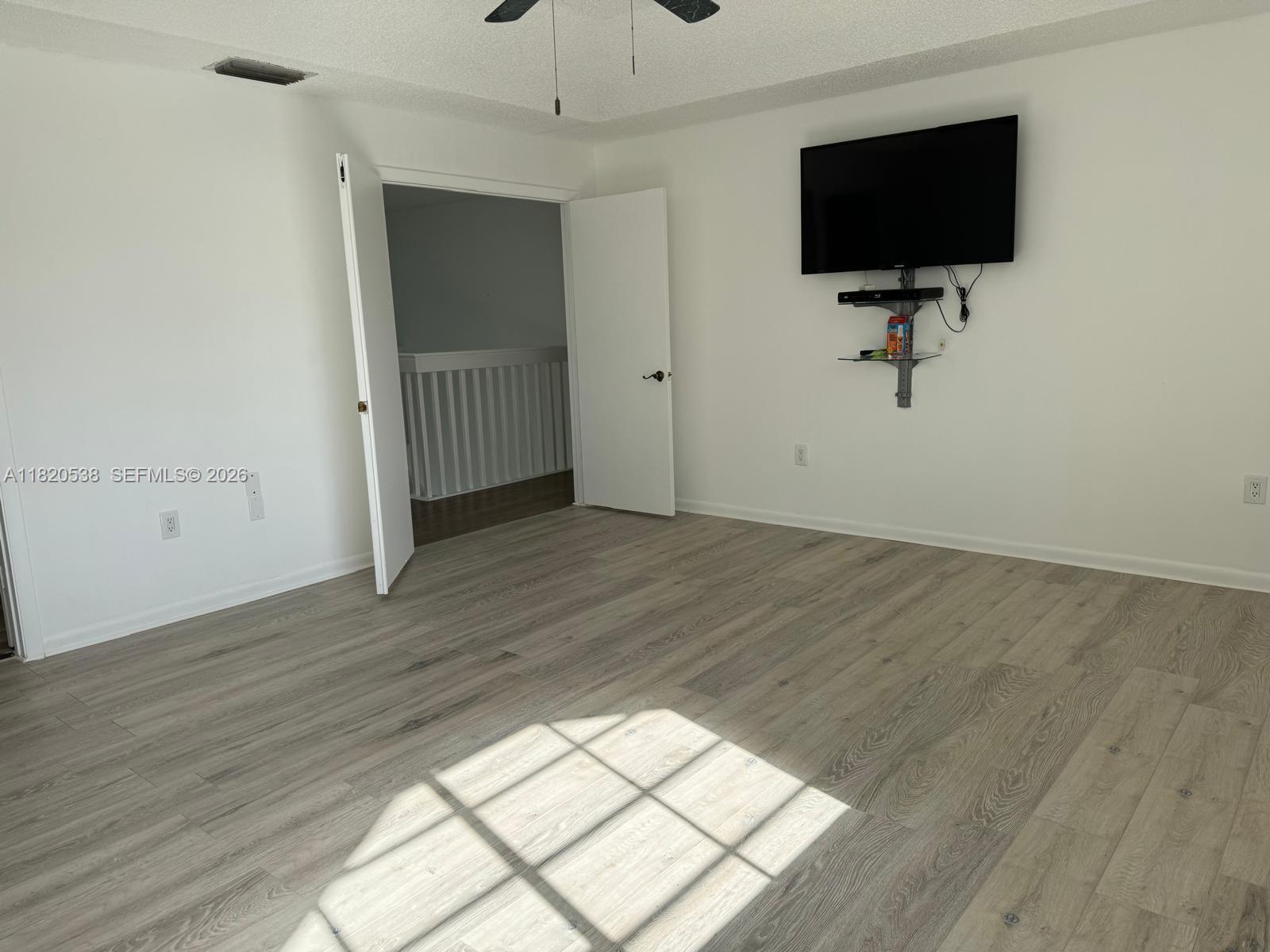 SAWGRASS ESTATES NORTH - Residential Lease