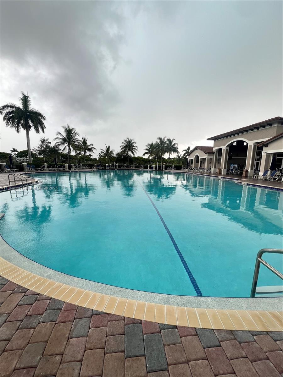 LAKES BY THE BAY JAY - Residential