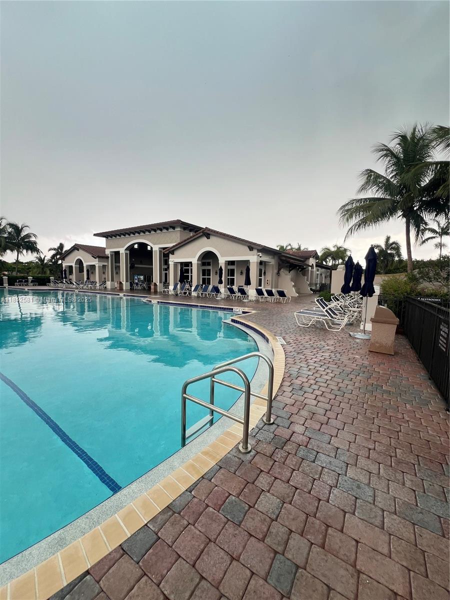 LAKES BY THE BAY JAY - Residential