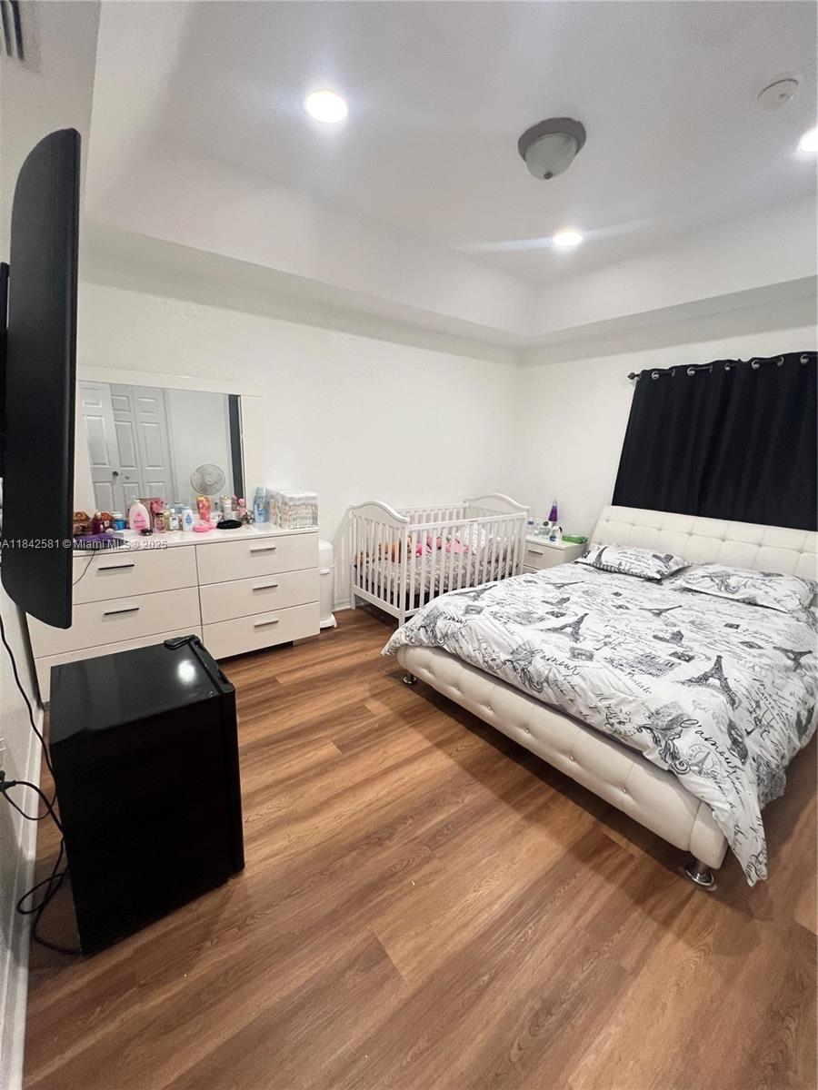 LAKES BY THE BAY JAY - Residential