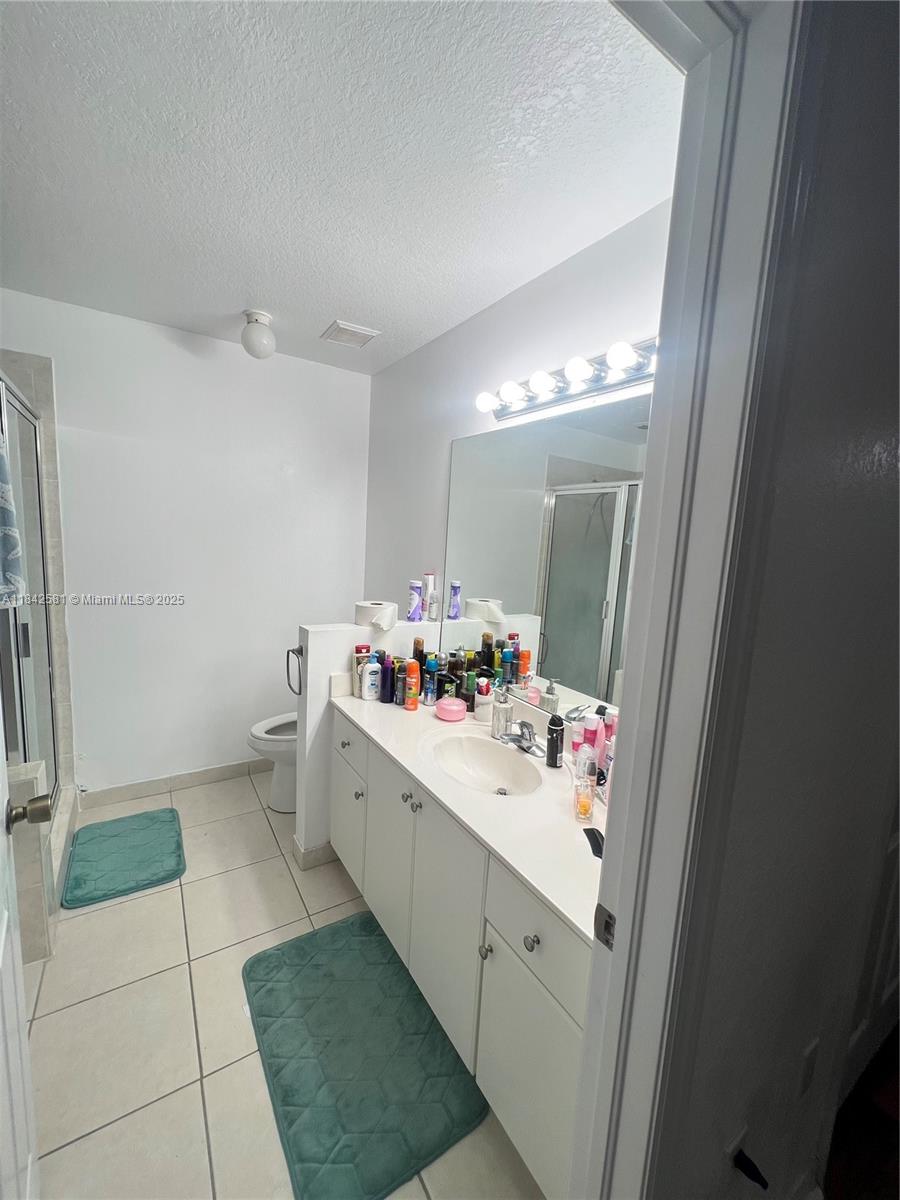 LAKES BY THE BAY JAY - Residential