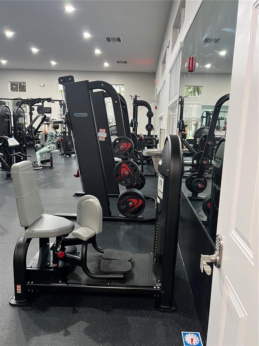 LAKES BY THE BAY JAY - Residential