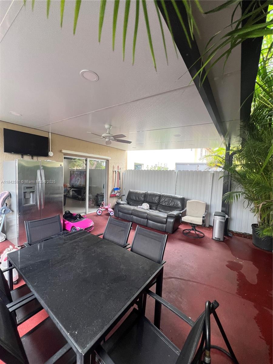 LAKES BY THE BAY JAY - Residential