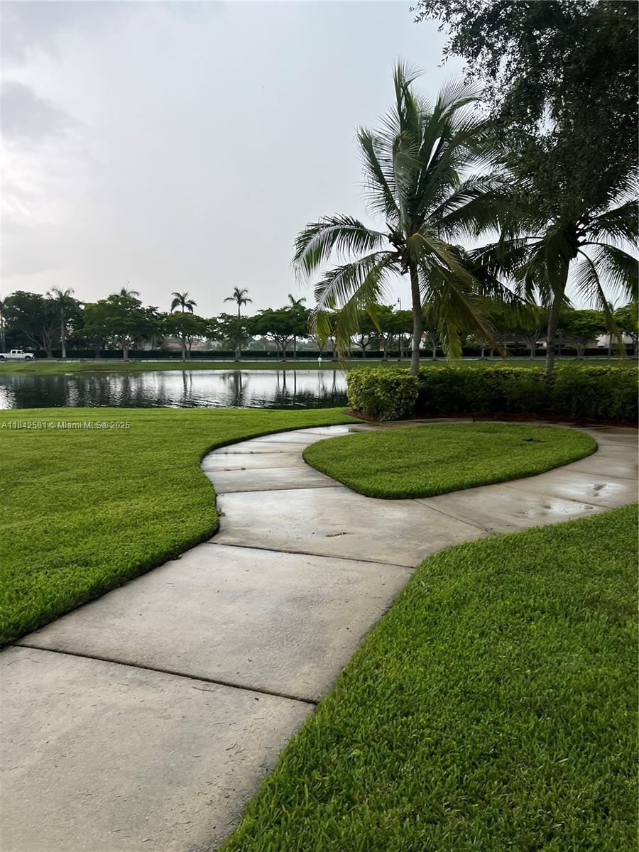 LAKES BY THE BAY JAY - Residential