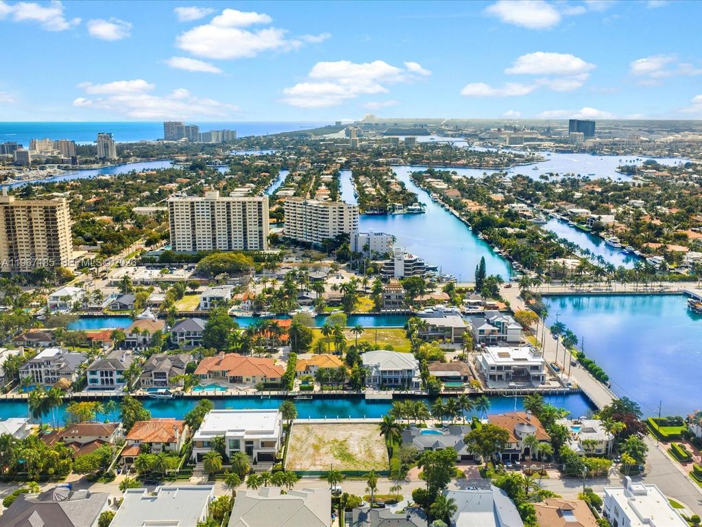 Photo of 2368 Castilla Isle, Fort Lauderdale, FL 33301 (MLS # A11967185)
