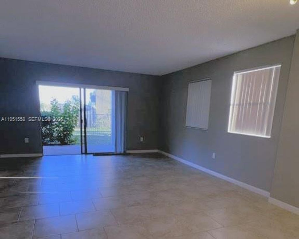 Photo of 5200 NW 31st Ave #65, Fort Lauderdale, FL 33309 (MLS # A11951558)