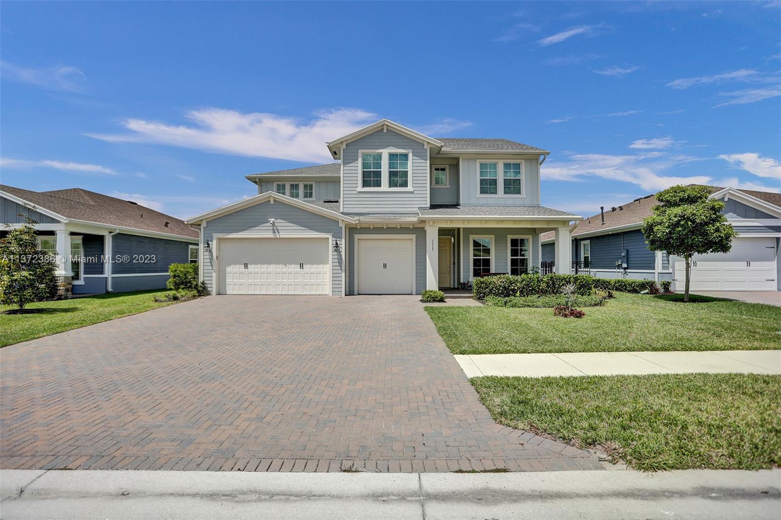 Property for Sale at 1117 Deer Haven Dr, Loxahatchee, Palm Beach County, Florida - Bedrooms: 5 
Bathrooms: 4  - $828,000