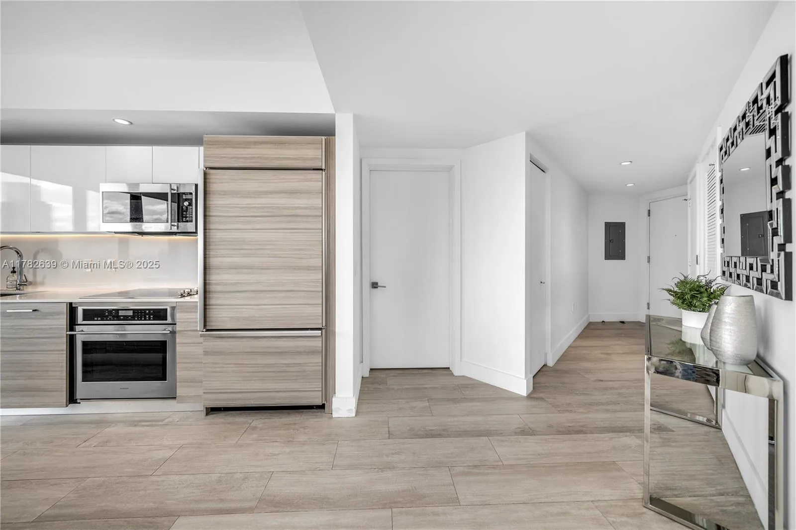 Miami, Florida 33137, United States, 2 Bedrooms Bedrooms, ,2 BathroomsBathrooms,Residential,Active,115600