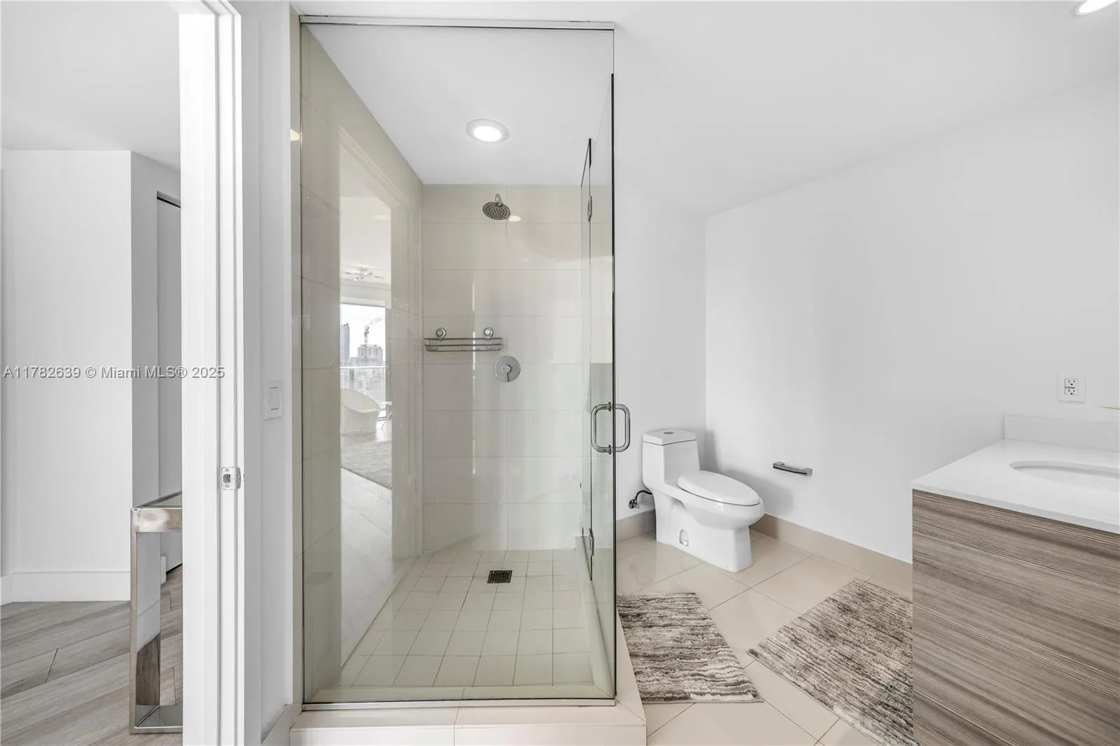 Miami, Florida 33137, United States, 2 Bedrooms Bedrooms, ,2 BathroomsBathrooms,Residential,Active,115600