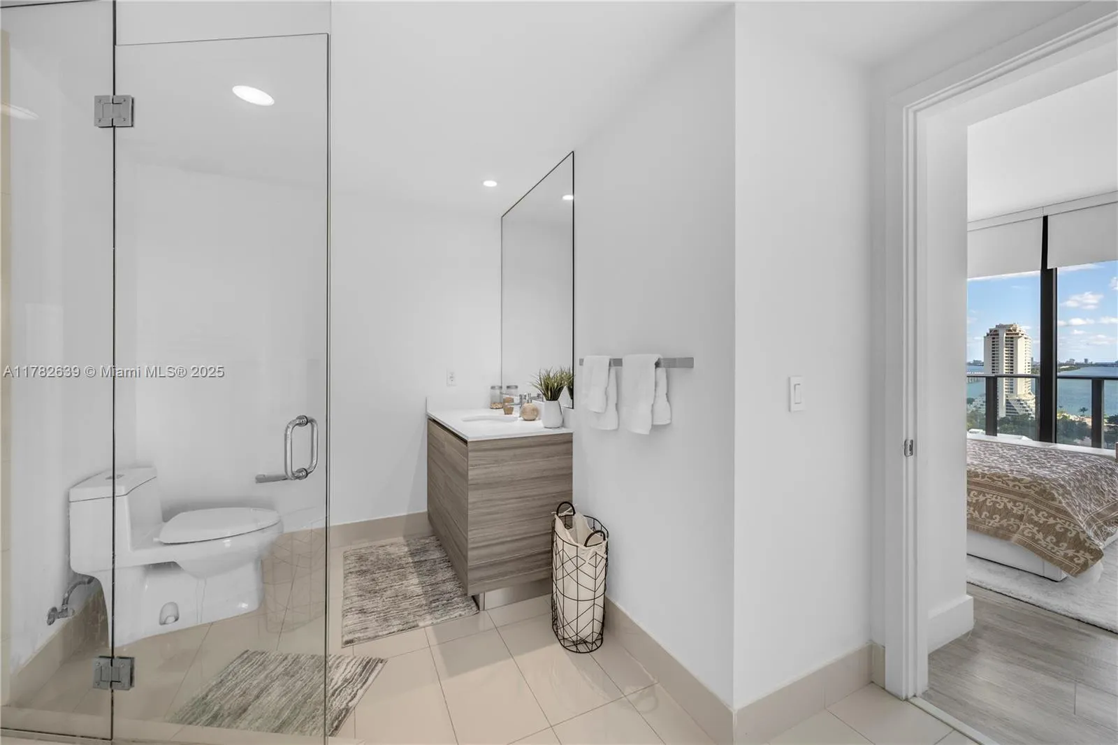 Miami, Florida 33137, United States, 2 Bedrooms Bedrooms, ,2 BathroomsBathrooms,Residential,Active,115600