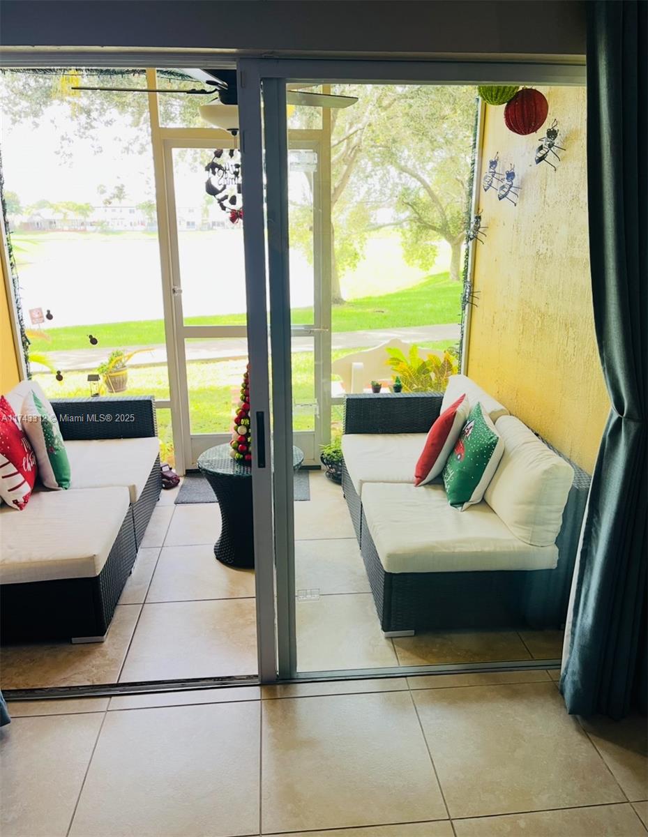 21100 Sw 87th Ave 108, Cutler Bay, Miami-Dade County, Florida - 3 Bedrooms  
2 Bathrooms - 