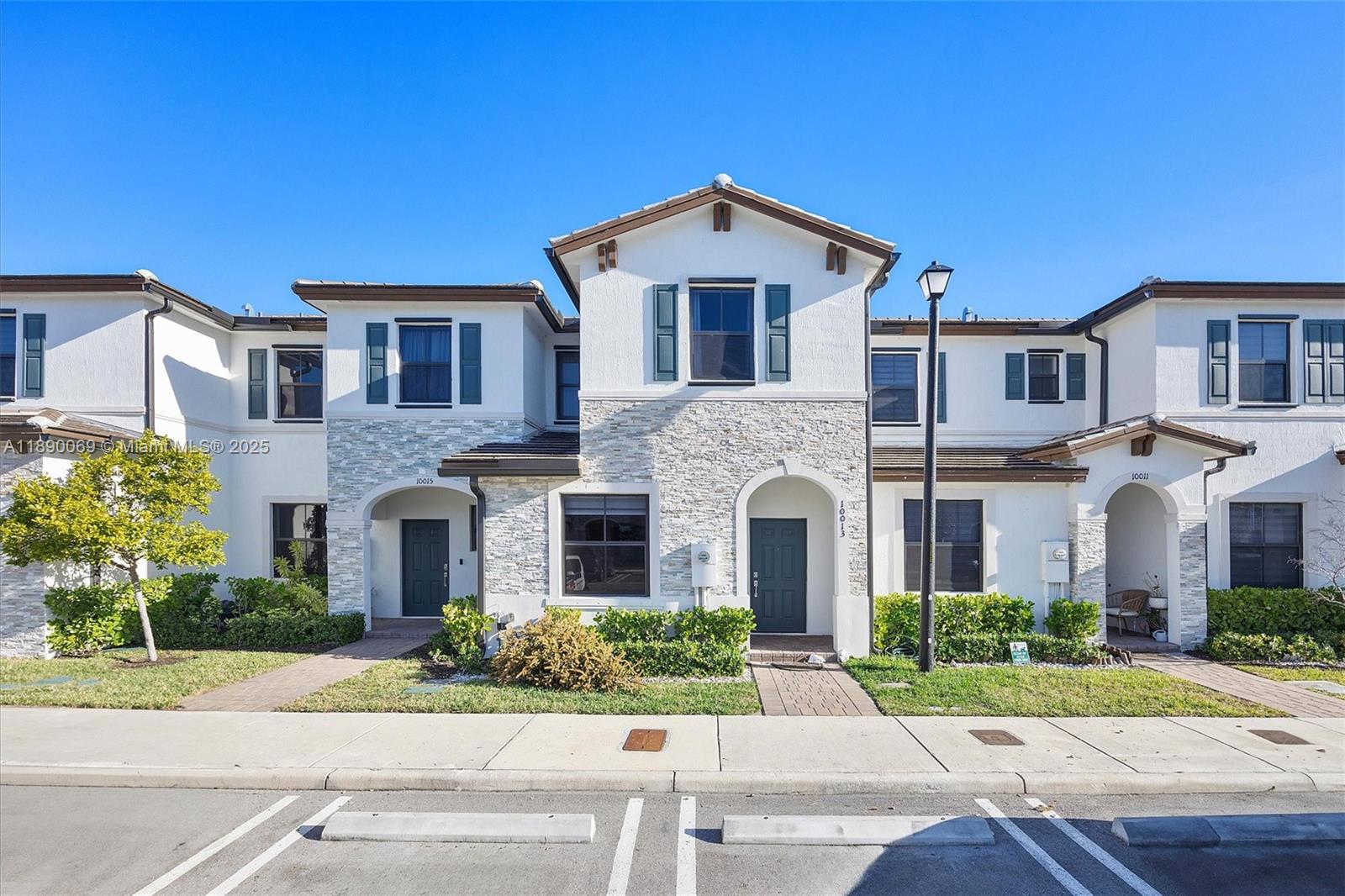 10013 SW 228th Ter 10013