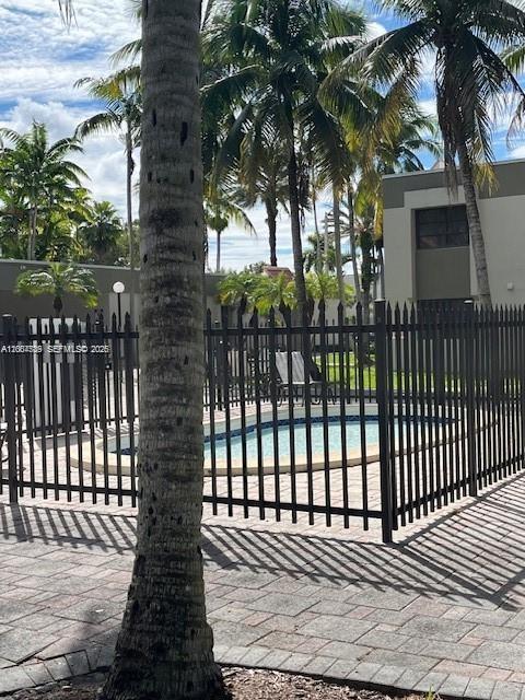 VENETIAN PALMS CONDO - Residential
