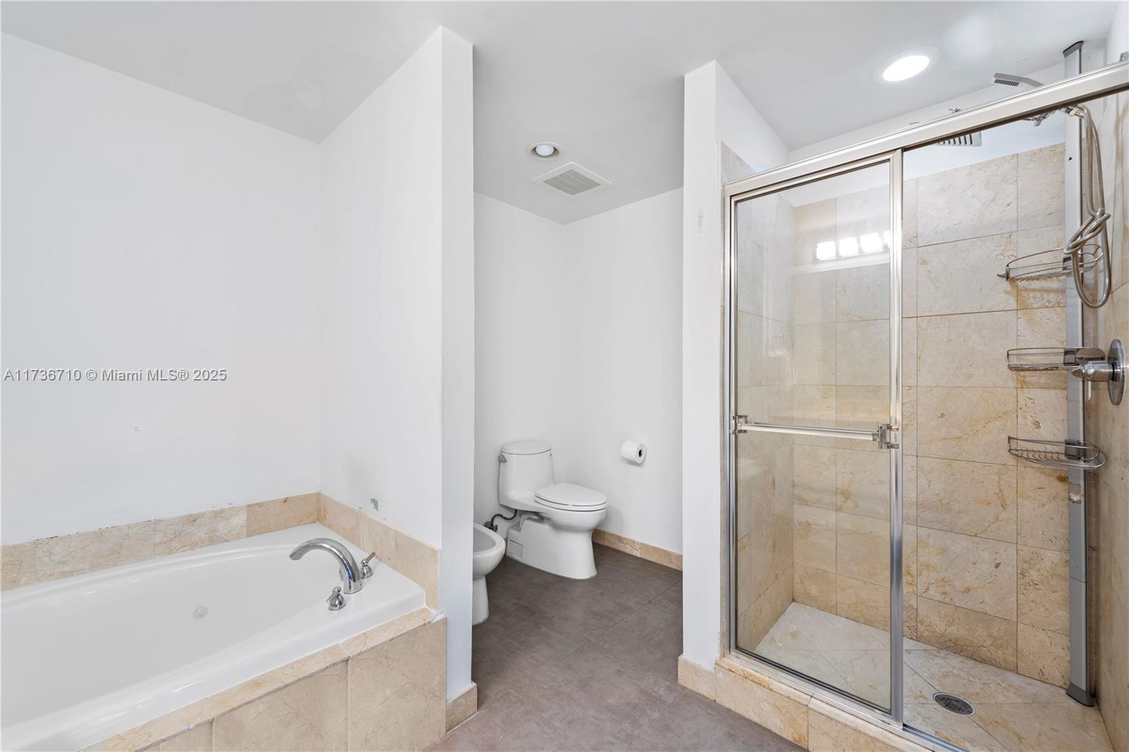 AVENTURA MARINA II - Residential