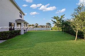 TUSCAN ISLES - Residential