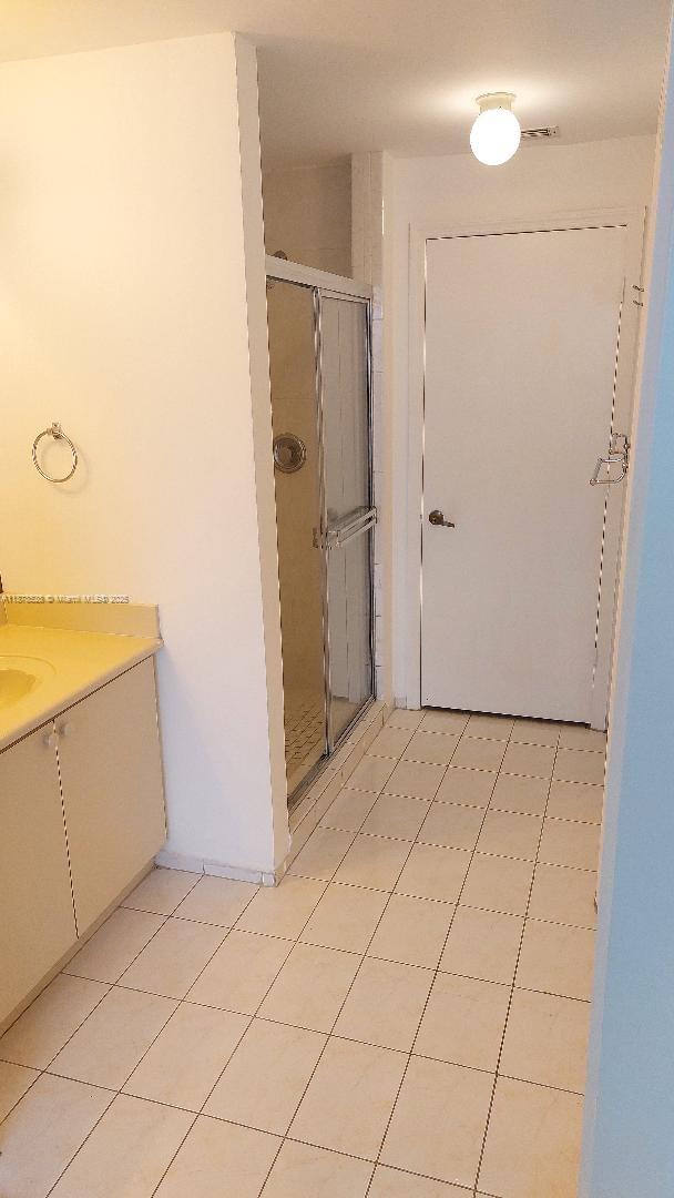 THE COURTS AT DORAL ISLES - Residential