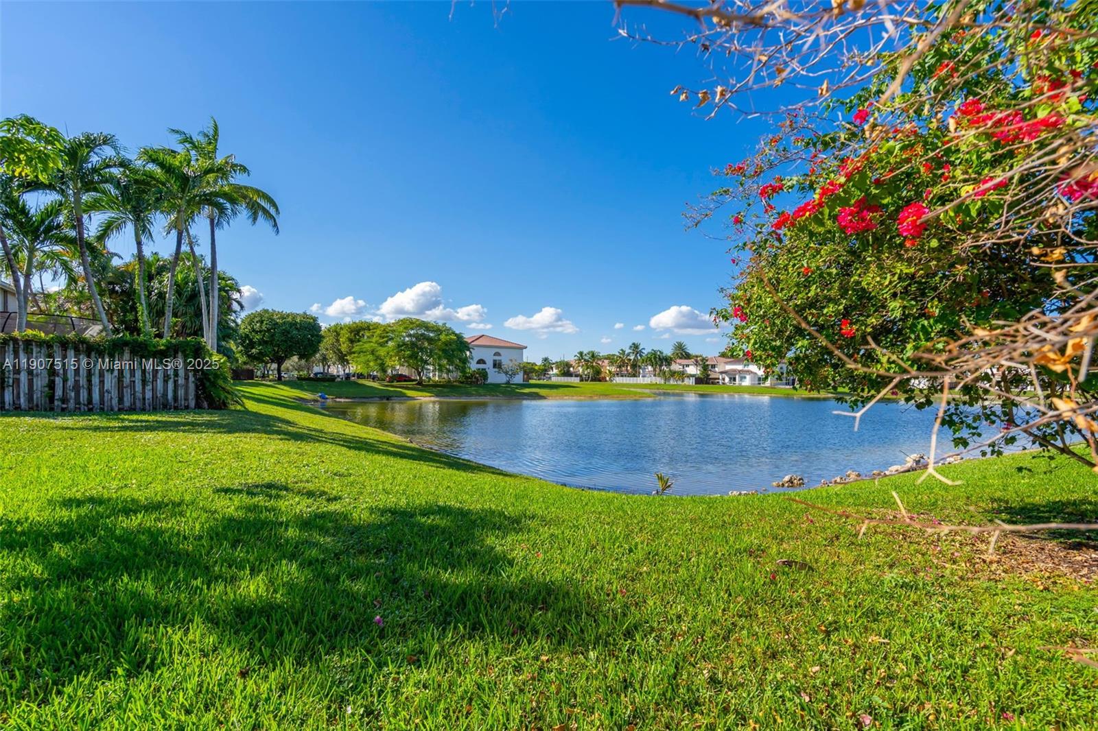 DORAL MEADOWS 1ST ADDN - Residential