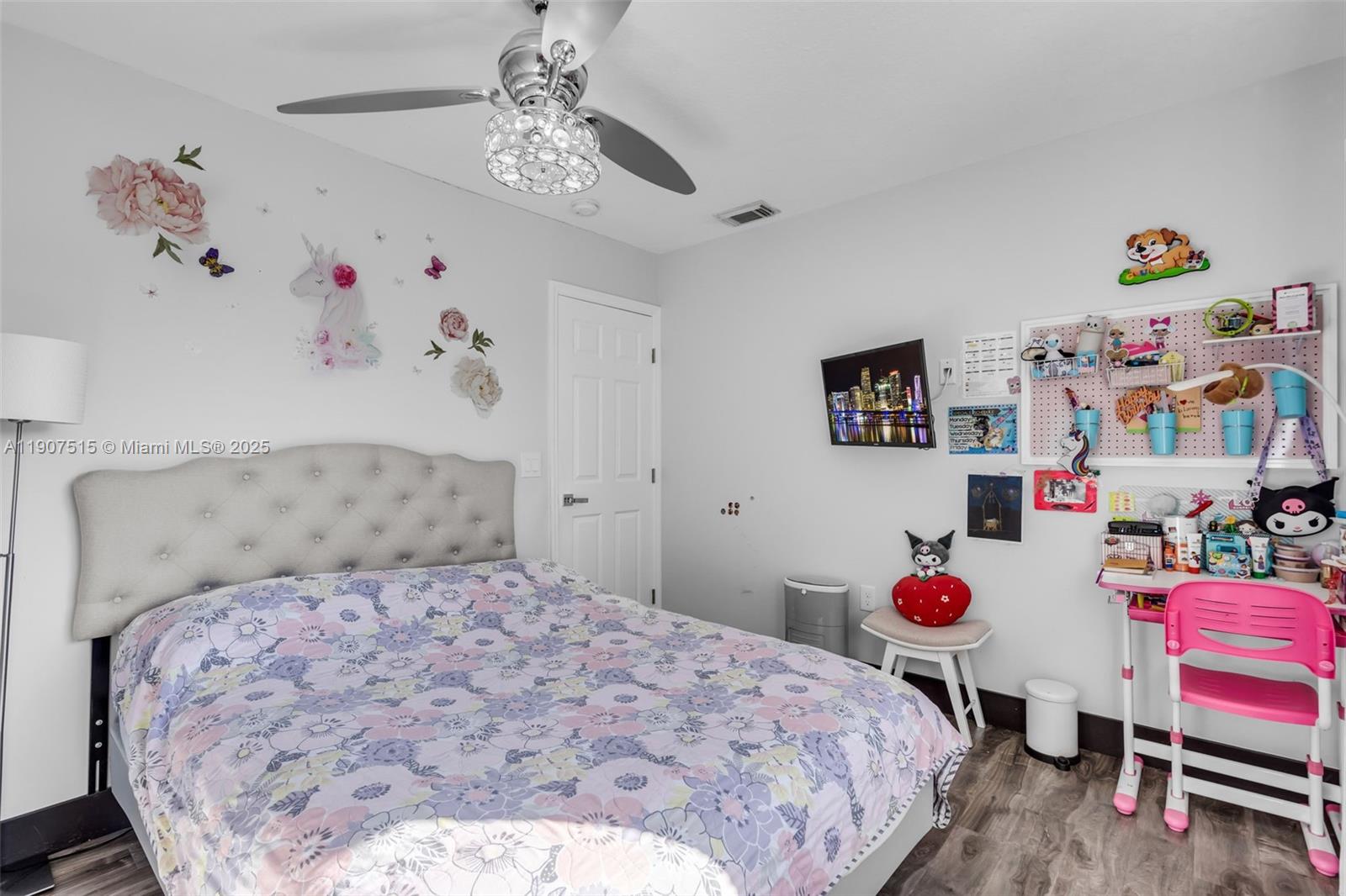 DORAL MEADOWS 1ST ADDN - Residential