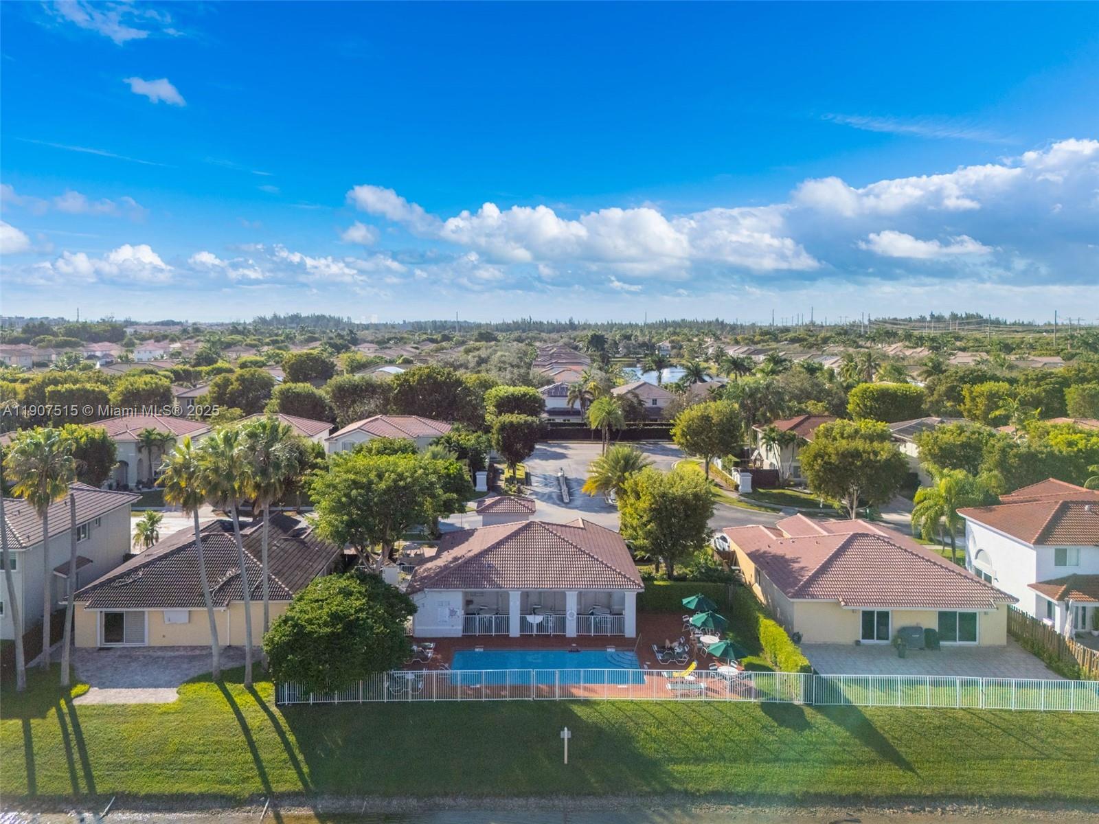 DORAL MEADOWS 1ST ADDN - Residential