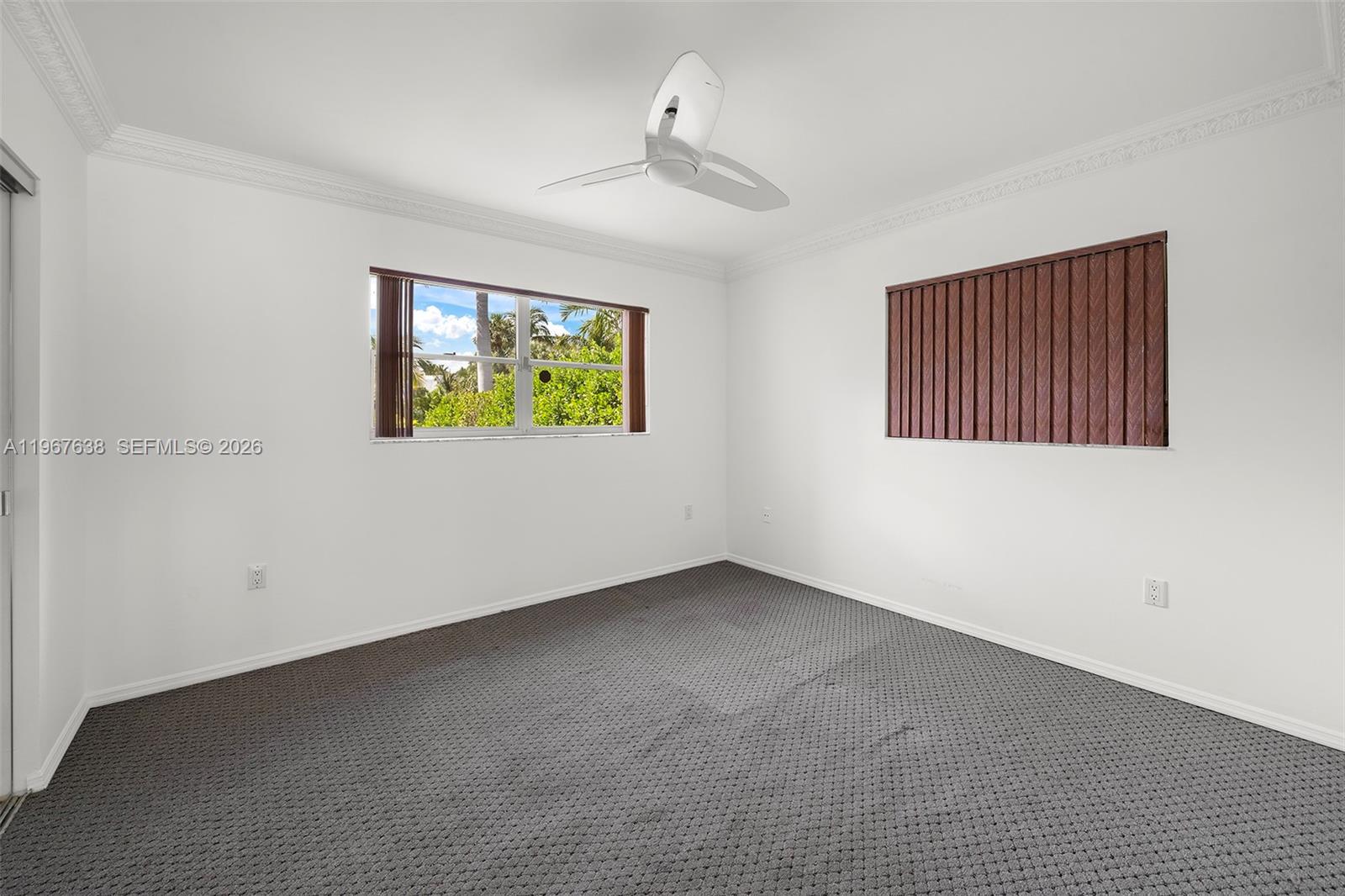 GOLDEN BEACH SEC E - Residential