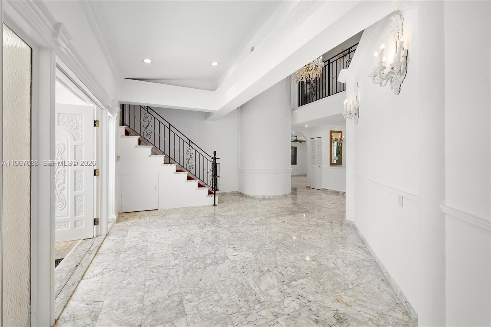 GOLDEN BEACH SEC E - Residential